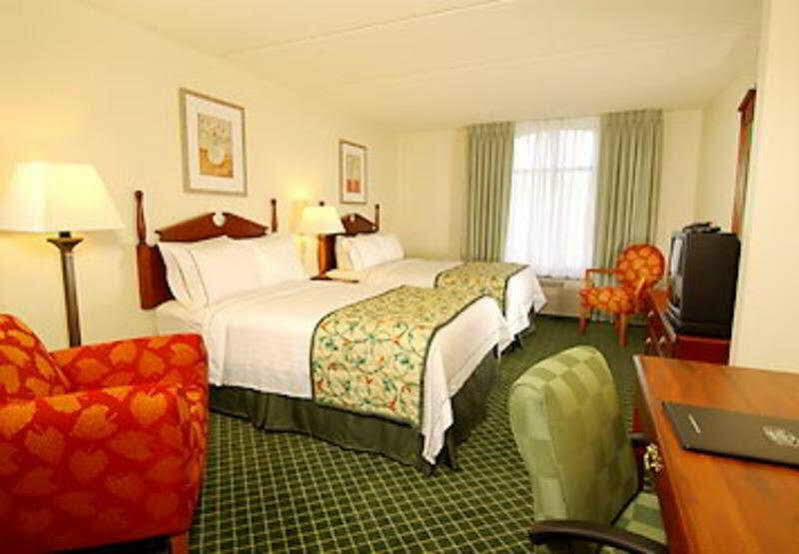 Fairfield Inn And Suites Atlanta Airport South/Sullivan Road College Park Exterior photo
