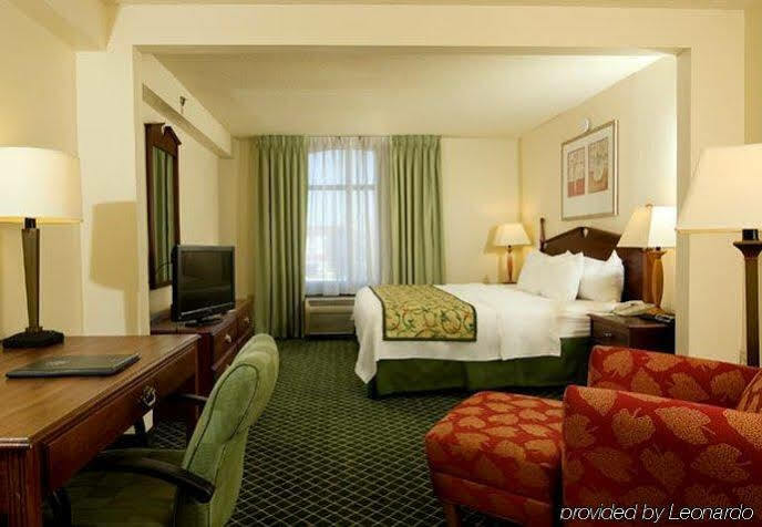 Fairfield Inn And Suites Atlanta Airport South/Sullivan Road College Park Exterior photo